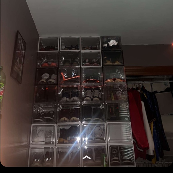 Meet your Posher, Gabrielle - Picture 1 of 1